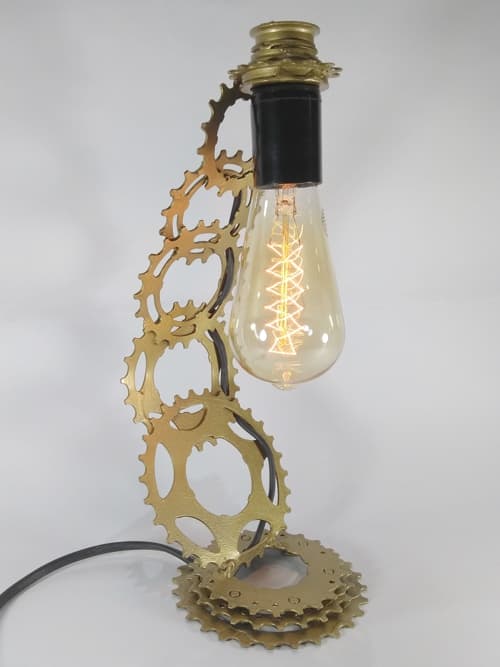 A veces una imagen vale más que mil palabras! Ideal para ese lugar tuyo preferido, otorgándole una luz tenue y cálida, además de decorar con originalidad.